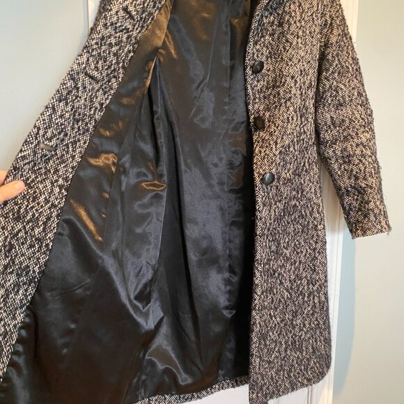Hugo Boss Wool Blend Coat with Thinsulate Lining – XS – Originally $1000 - Picture 5 of 5
